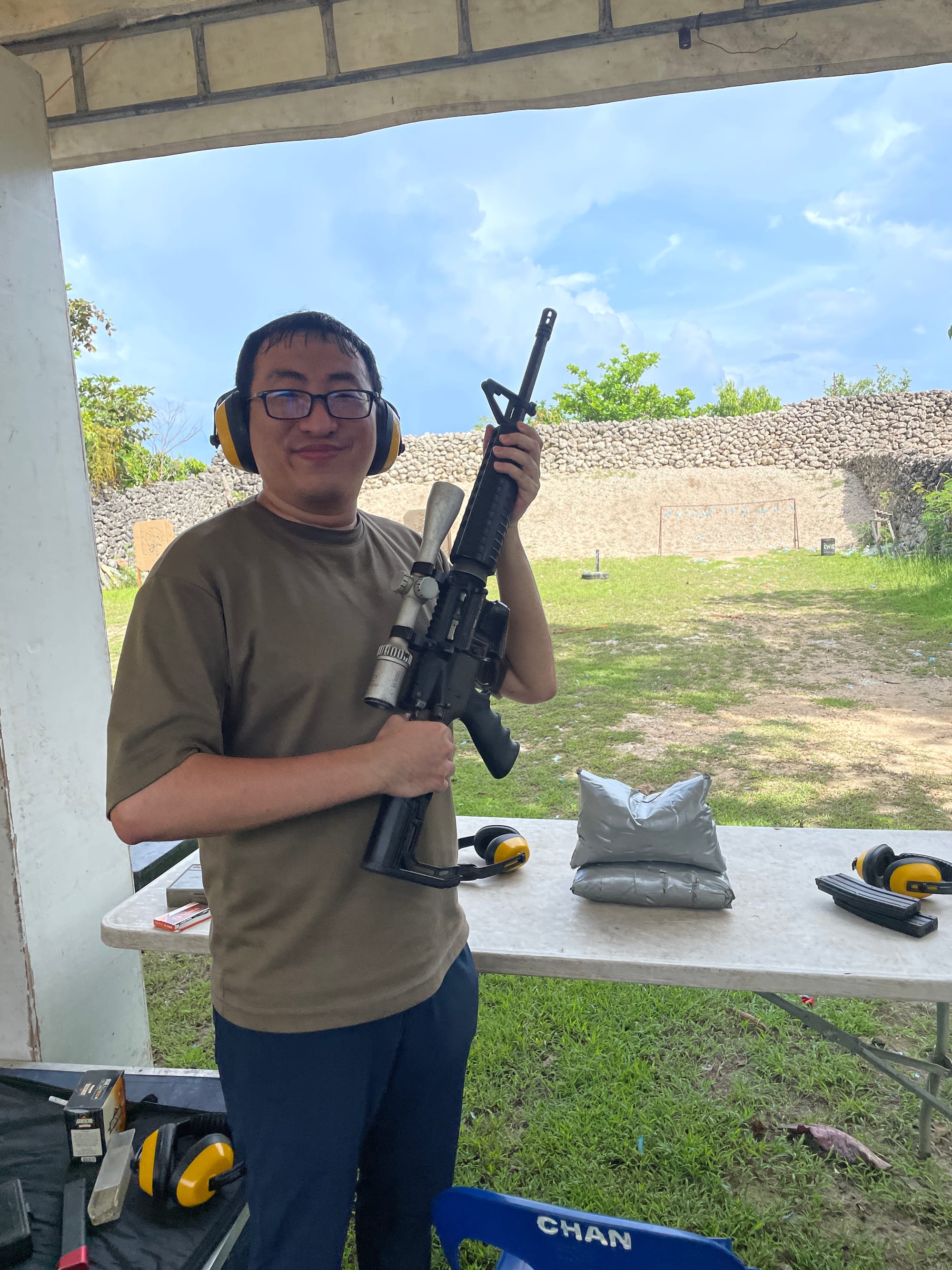 今日長纓在手 何時縛住蒼龍 今日長き纓手に在り何の時か蒼龍を縛り住げん